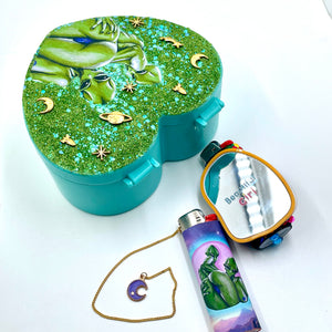 
                
                    Load image into Gallery viewer, Cum in Peace - Heart Shaped Jewelry Box/Stash Jar
                
            